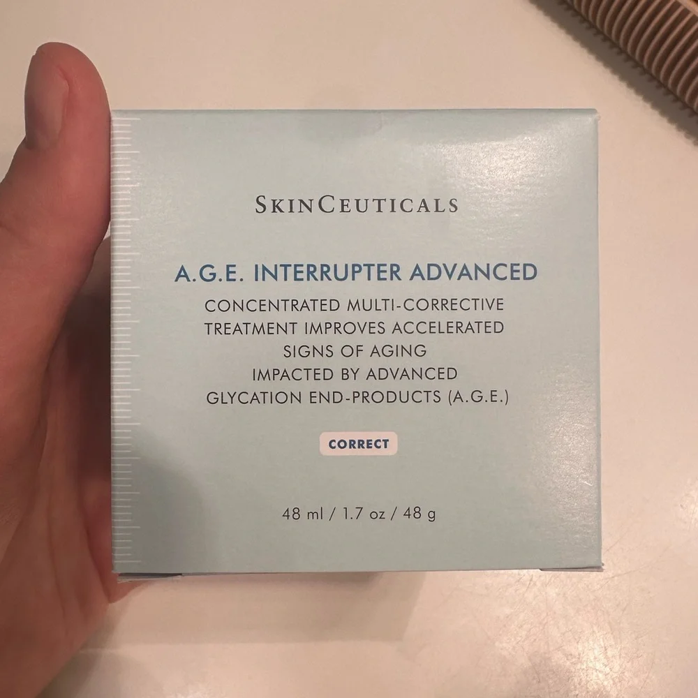 SkinCeuticals A.G.E. Interrupter Advanced Blue Box - Picture 1 of 1